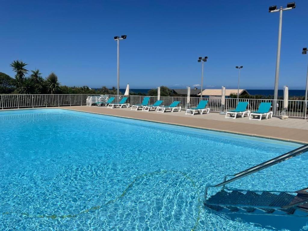 סרביון A 5 Mn A Pied De La Mer, Piscine ,Tennis, Paillote מראה חיצוני תמונה
